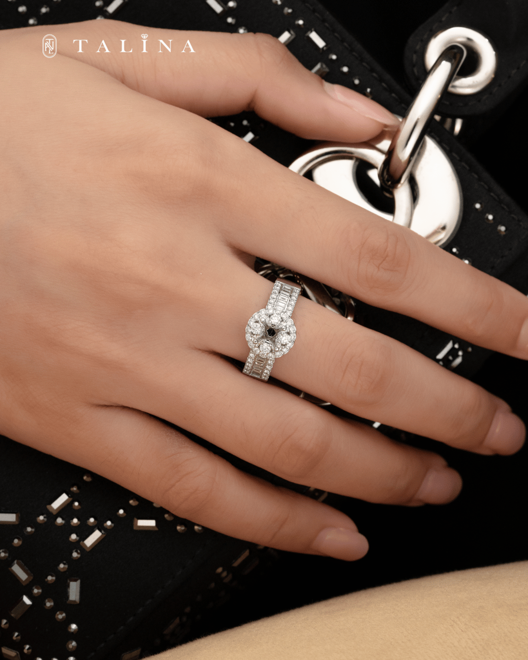 Fortuna Pavé Halo Ring (1ct Round)